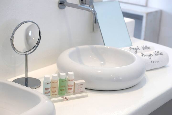 VIP Villa Pearl, Private pool, jacuzzi, sea view gallery image 4