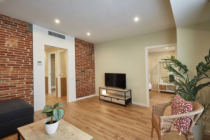 BBarcelona Sagrada Familia Superior 34 gallery image 3