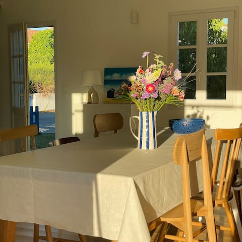 Successful Airbnb property: House 6 beds near beach and port, Île d'Yeu in L'île D'yeu
