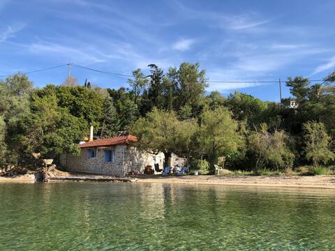 Unique accommodation located directly on the beach