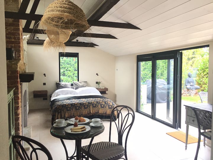 The Surrey Hills Barns for Rent in Banstead, England, United