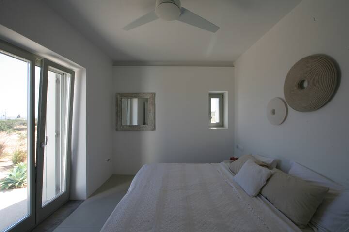 Luxury Cycladic Villa With Greek Charm gallery image 5