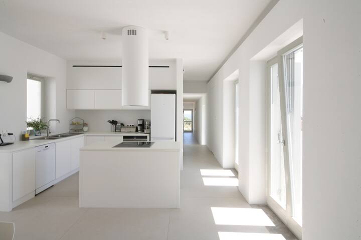 Luxury Cycladic Villa With Greek Charm gallery image 3