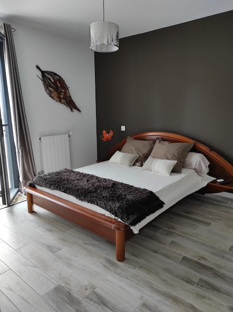 Bedroom 1 nice and bright independent entrance