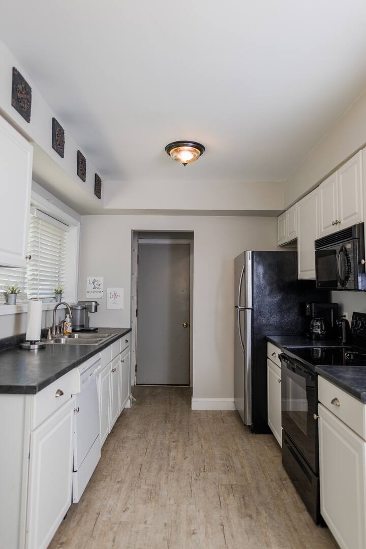 10 Best Airbnb Vacation Rentals In Flint, Michigan Trip101