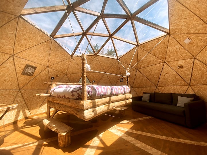 Incredible igloo with sky views from the bed