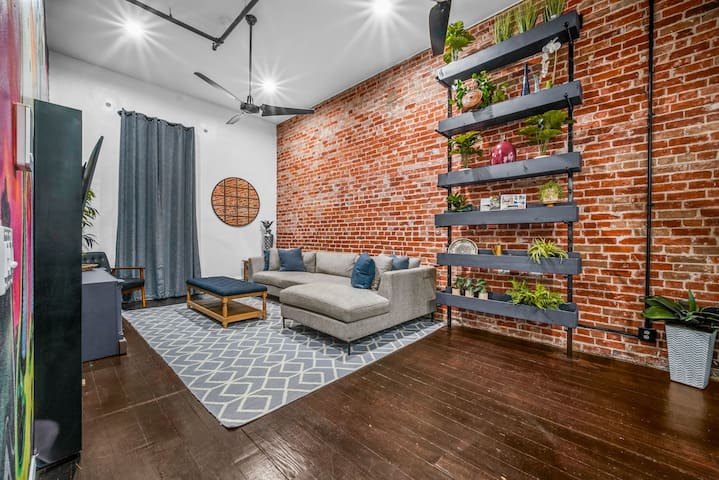 4 separate units in same building all connected