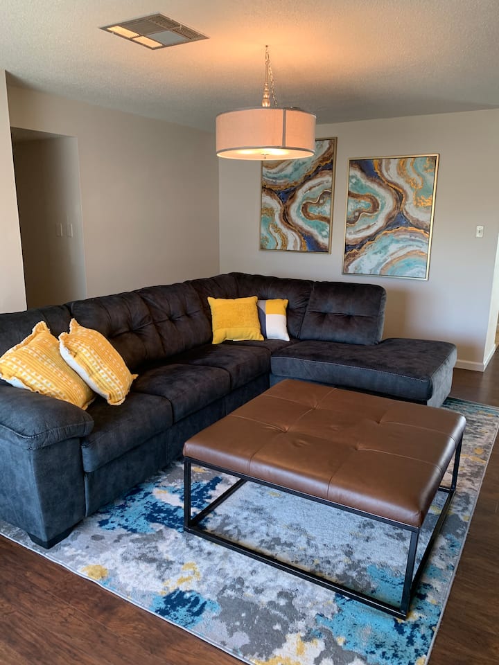 New! 5 Bedroom Mesilla St Charmer- Remodeled! - Las Cruces, NM