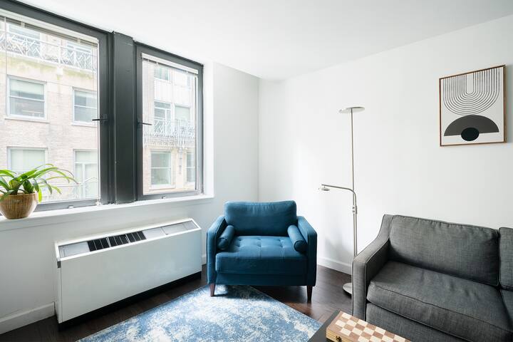 Spacious NYC Home Fast Elevators Gym access gallery image 5