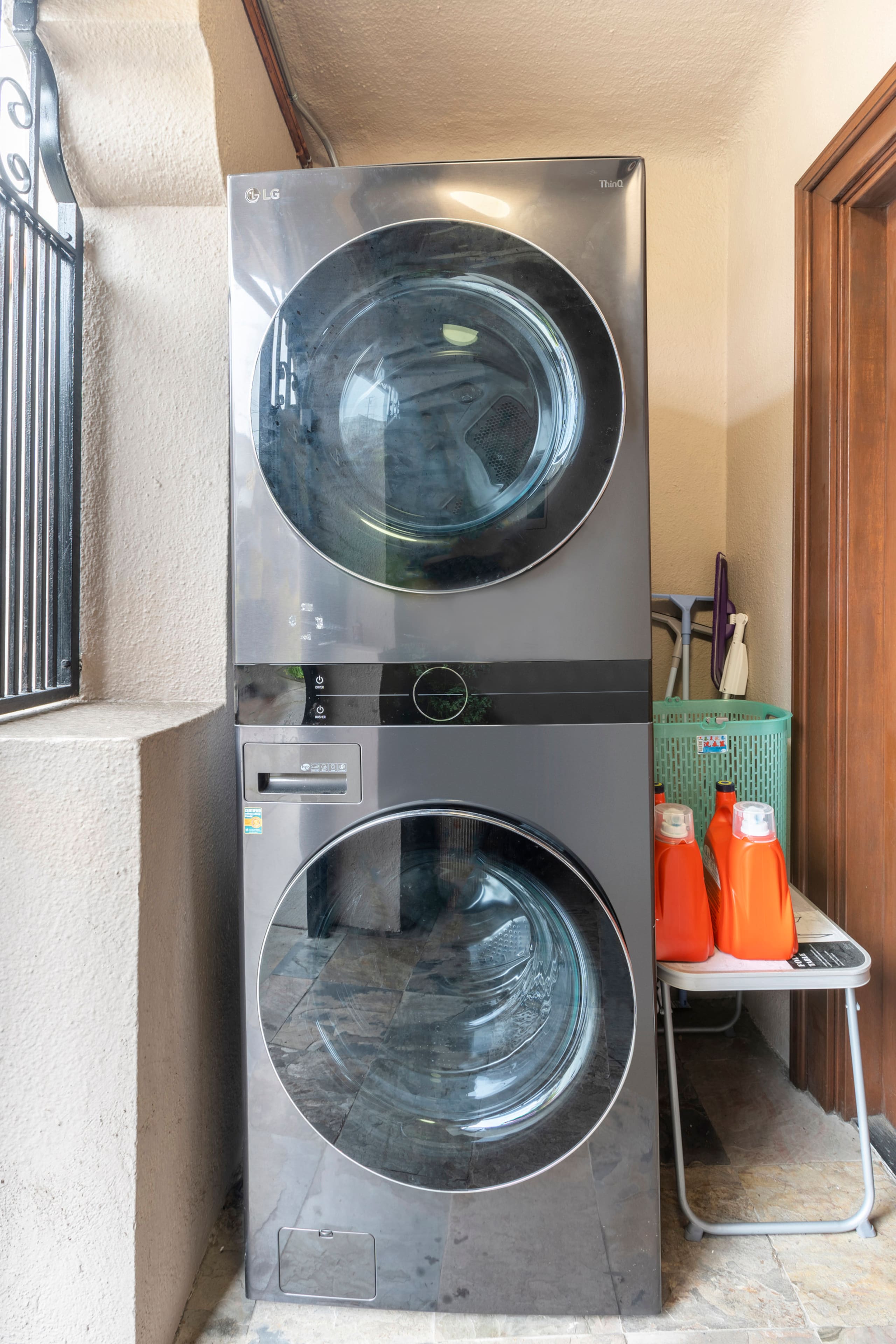 Home in San Francisco · ★4.92 · 2 bedrooms · 3 beds · 1 bath - Image 35