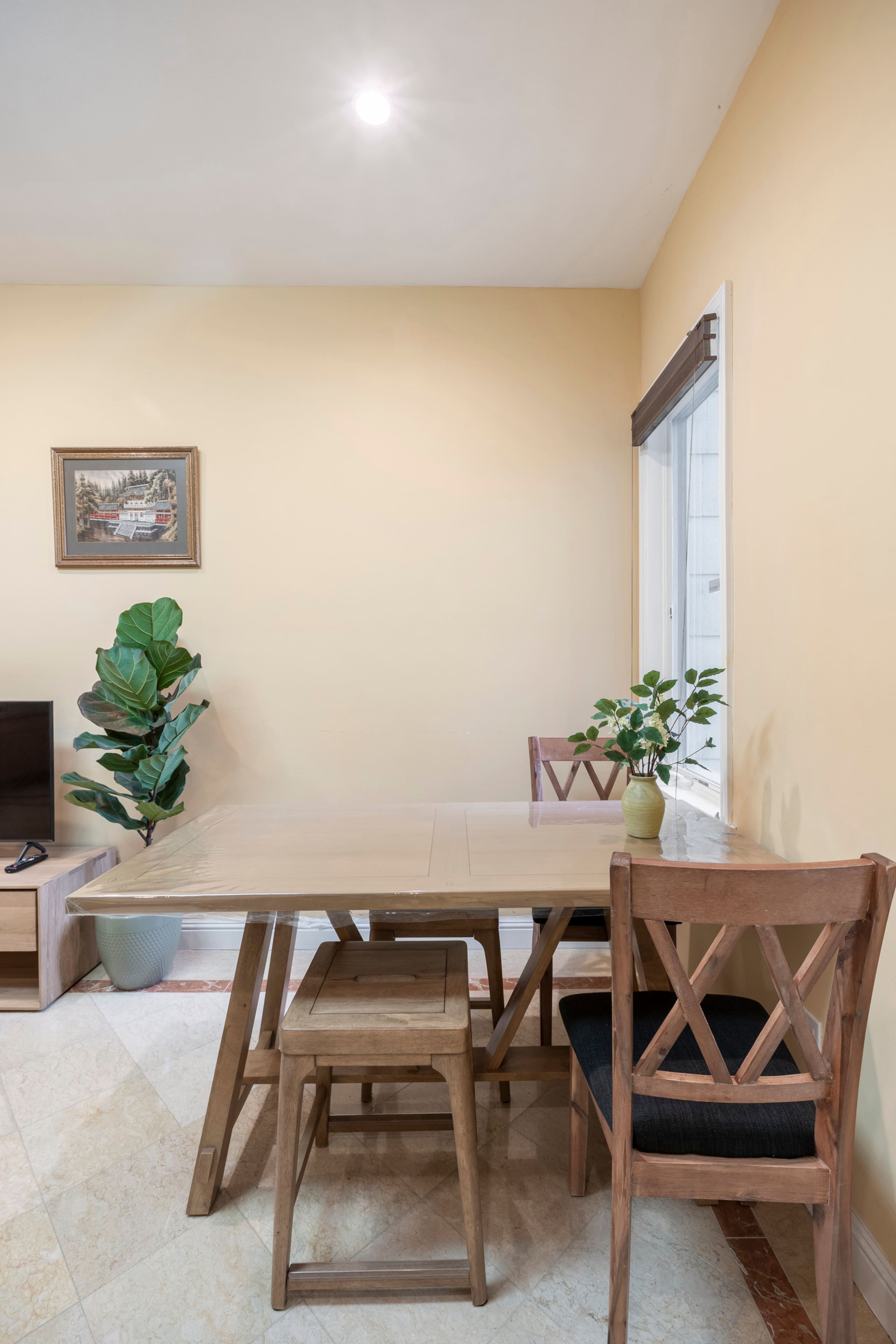 Home in San Francisco · ★4.92 · 2 bedrooms · 3 beds · 1 bath - Image 4