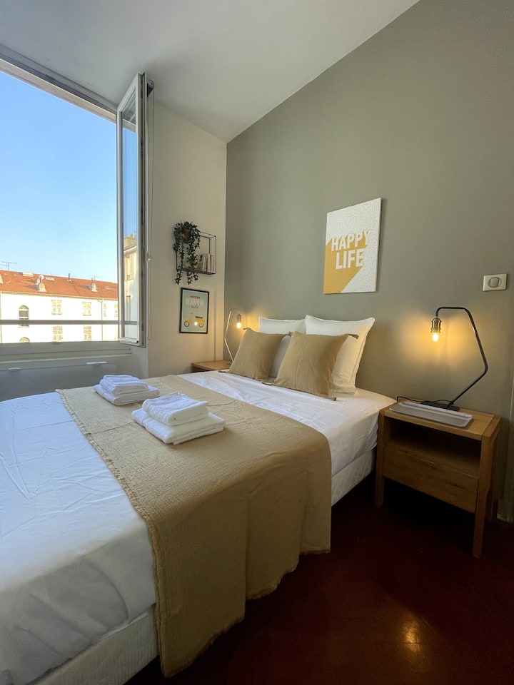 Central Suite Place Massena elevator Condominiums for Rent in