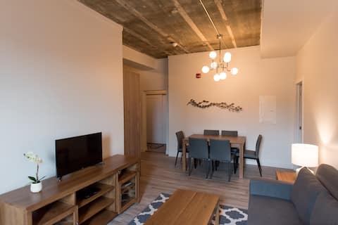Two bedroom deluxe apartment (Central)