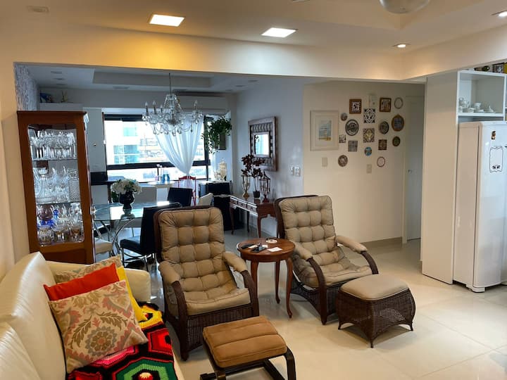 Apartamento Encantador Quadra Mar Meia Praia - Pôrto Belo