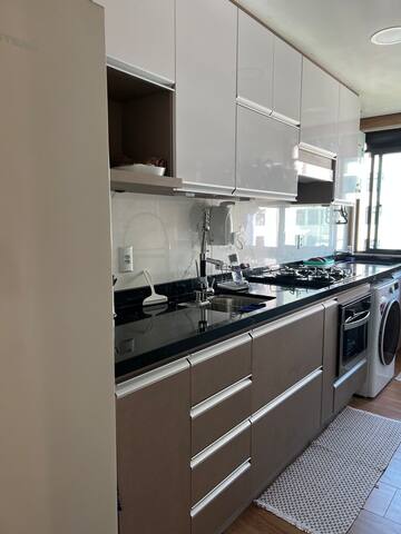 Apartamento confortável, perto de transportes. gallery image 2