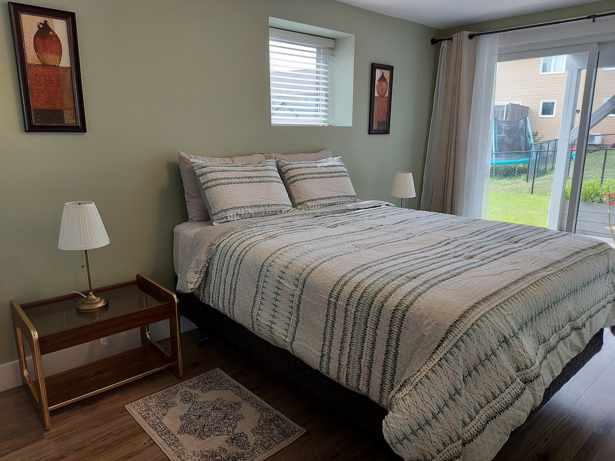 “Kamal fue un anfitrión increíble, muy amable y una alegría conversar con él. No puedes conseguir su nivel de alojamiento en un hotel. Hermosa suite pequeña, lo recomiendo encarecidamente." Jesse