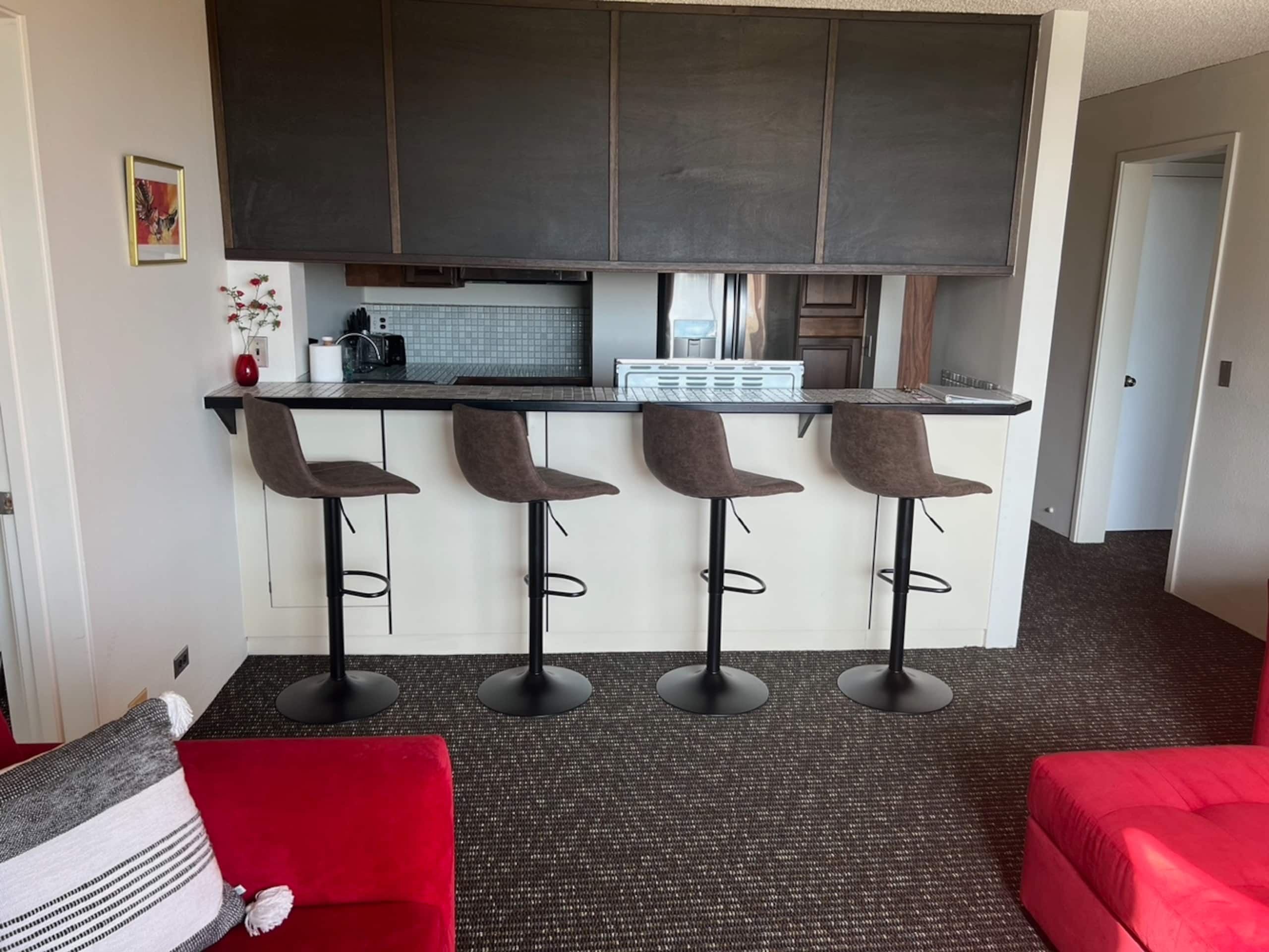 Condo in Hilo · ★4.91 · 2 bedrooms · 2 beds · 2 private baths - Image 4