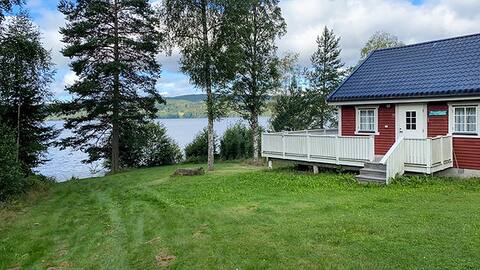Sjötorp - great undisturbed cabin on sunny nature plot