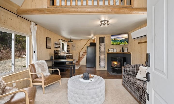 Romantic Getaway, Sit By The Fire And Reset. - Lake Easton State Park, Easton