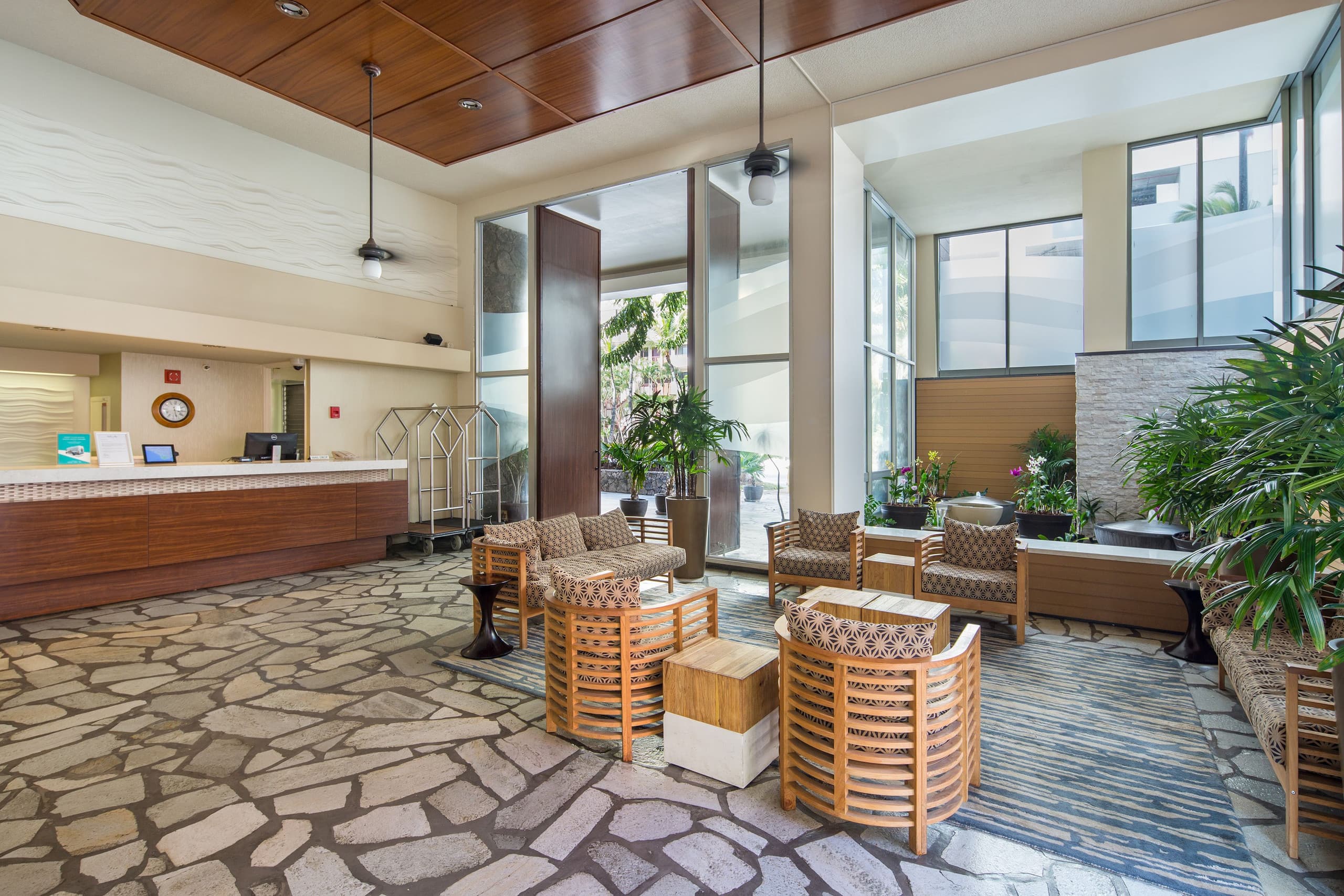 Condo in Honolulu · ★4.81 · Studio · 1 bed · 1 shared bath - Image 26