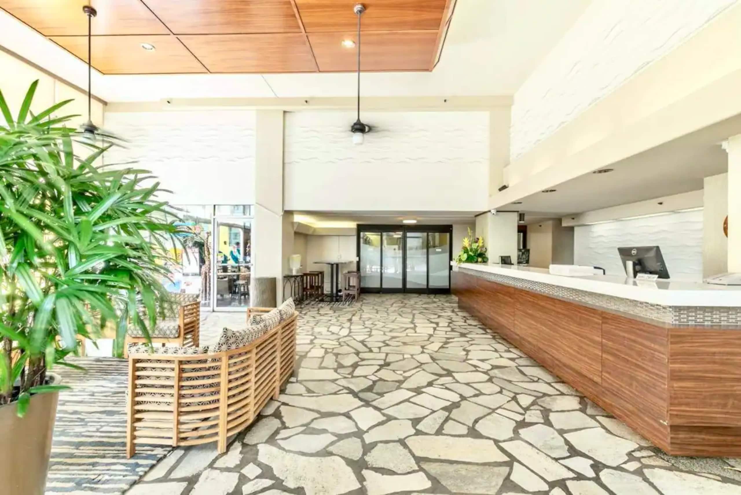 Condo in Honolulu · ★4.81 · Studio · 1 bed · 1 shared bath - Image 32