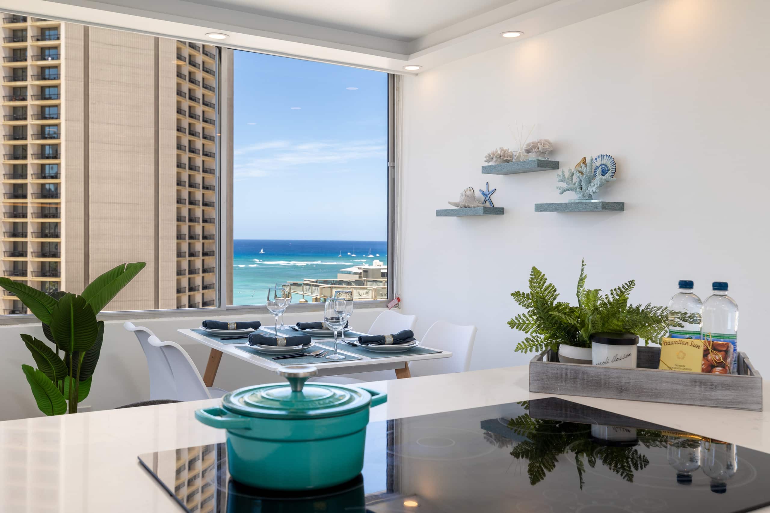 Condo in Honolulu · ★4.88 · 1 bedroom · 2 beds · 1 bath - Image 13