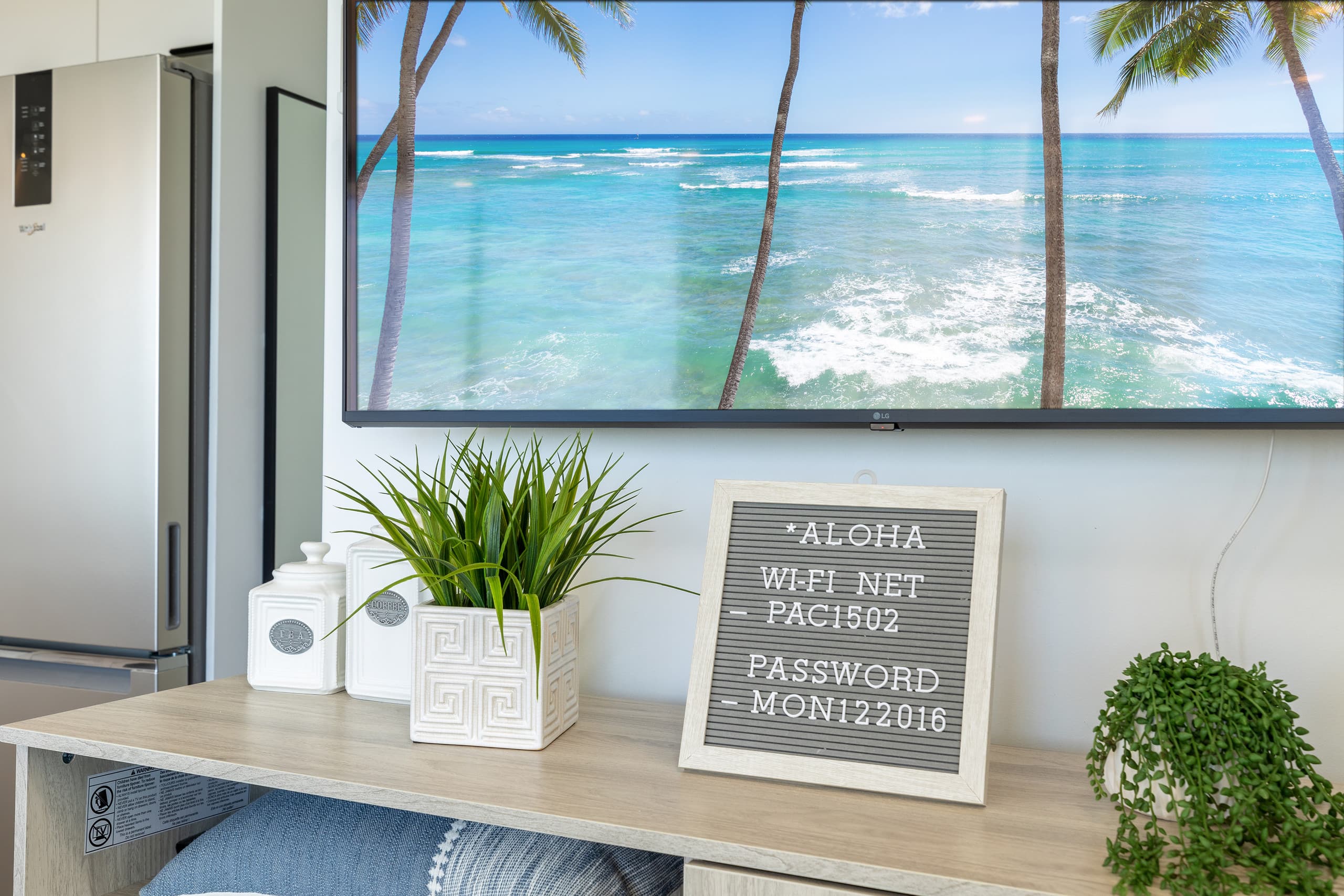 Condo in Honolulu · ★4.88 · 1 bedroom · 2 beds · 1 bath - Image 33