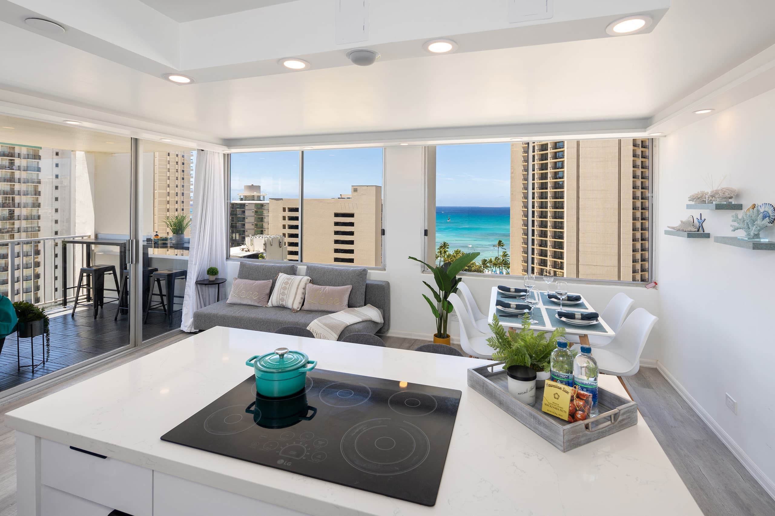 Condo in Honolulu · ★4.88 · 1 bedroom · 2 beds · 1 bath - Image 1