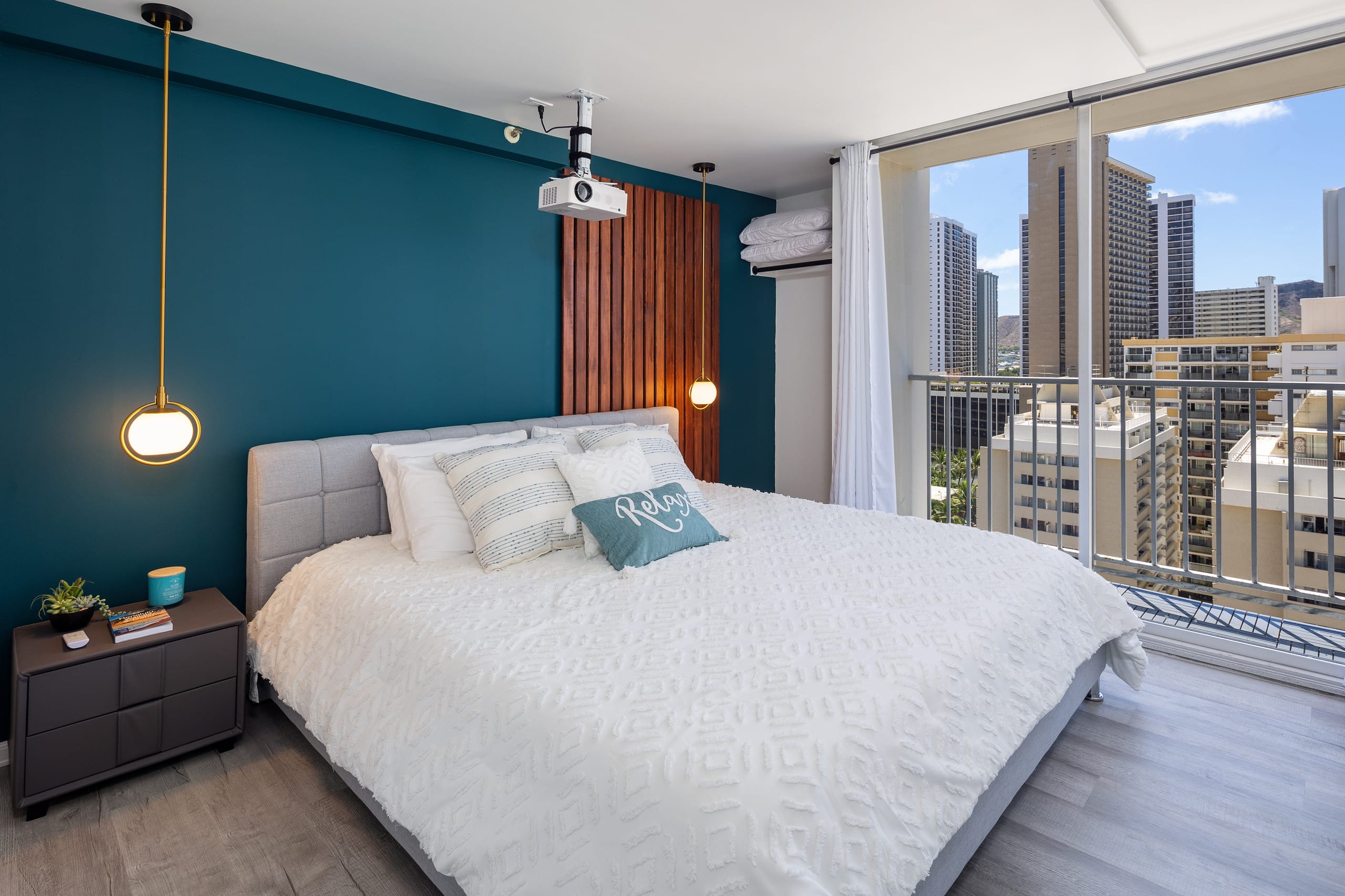 Condo in Honolulu · ★4.88 · 1 bedroom · 2 beds · 1 bath - Image 17