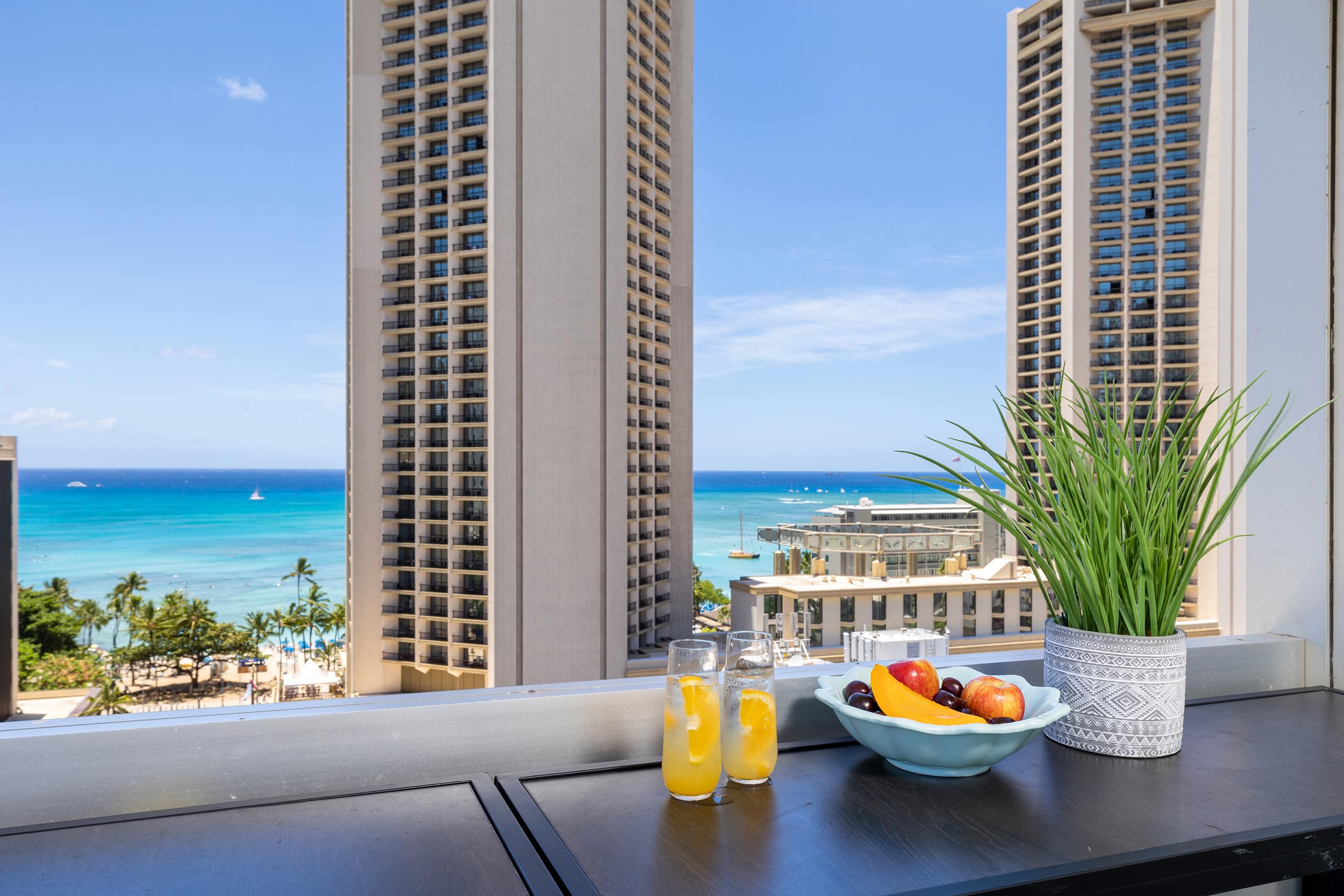 Condo in Honolulu · ★4.88 · 1 bedroom · 2 beds · 1 bath - Image 35