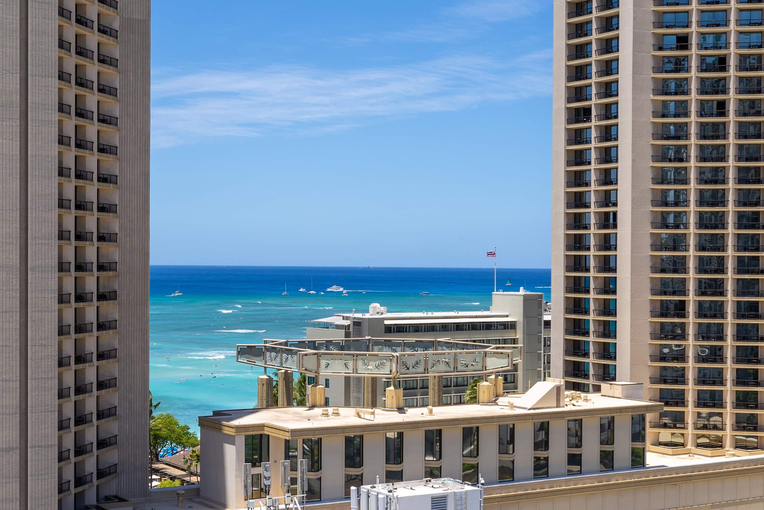 Condo in Honolulu · ★4.88 · 1 bedroom · 2 beds · 1 bath - Image 31