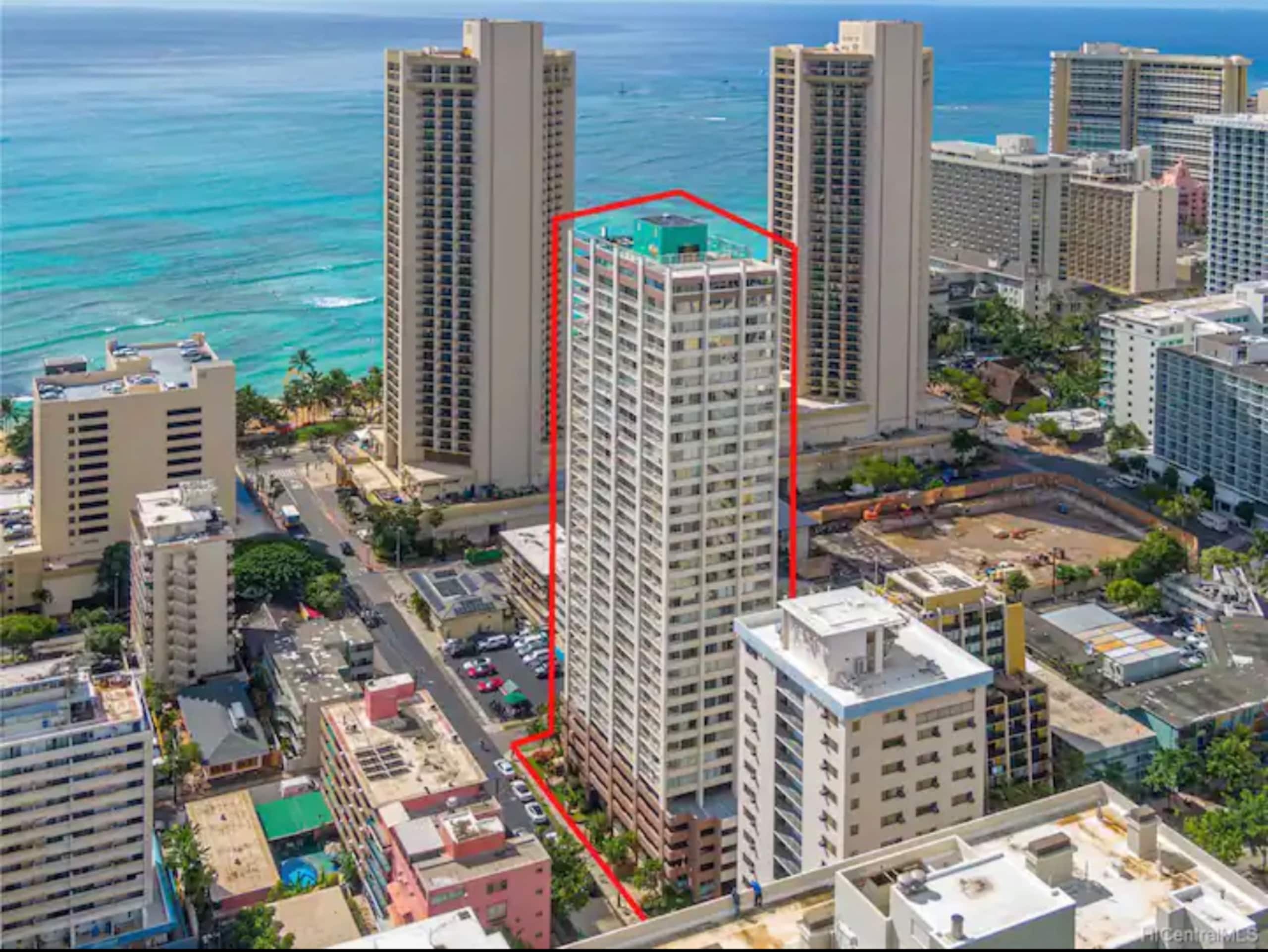 Condo in Honolulu · ★4.88 · 1 bedroom · 2 beds · 1 bath - Image 51