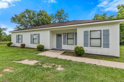 Spacious Country Living with Fishing Lake!