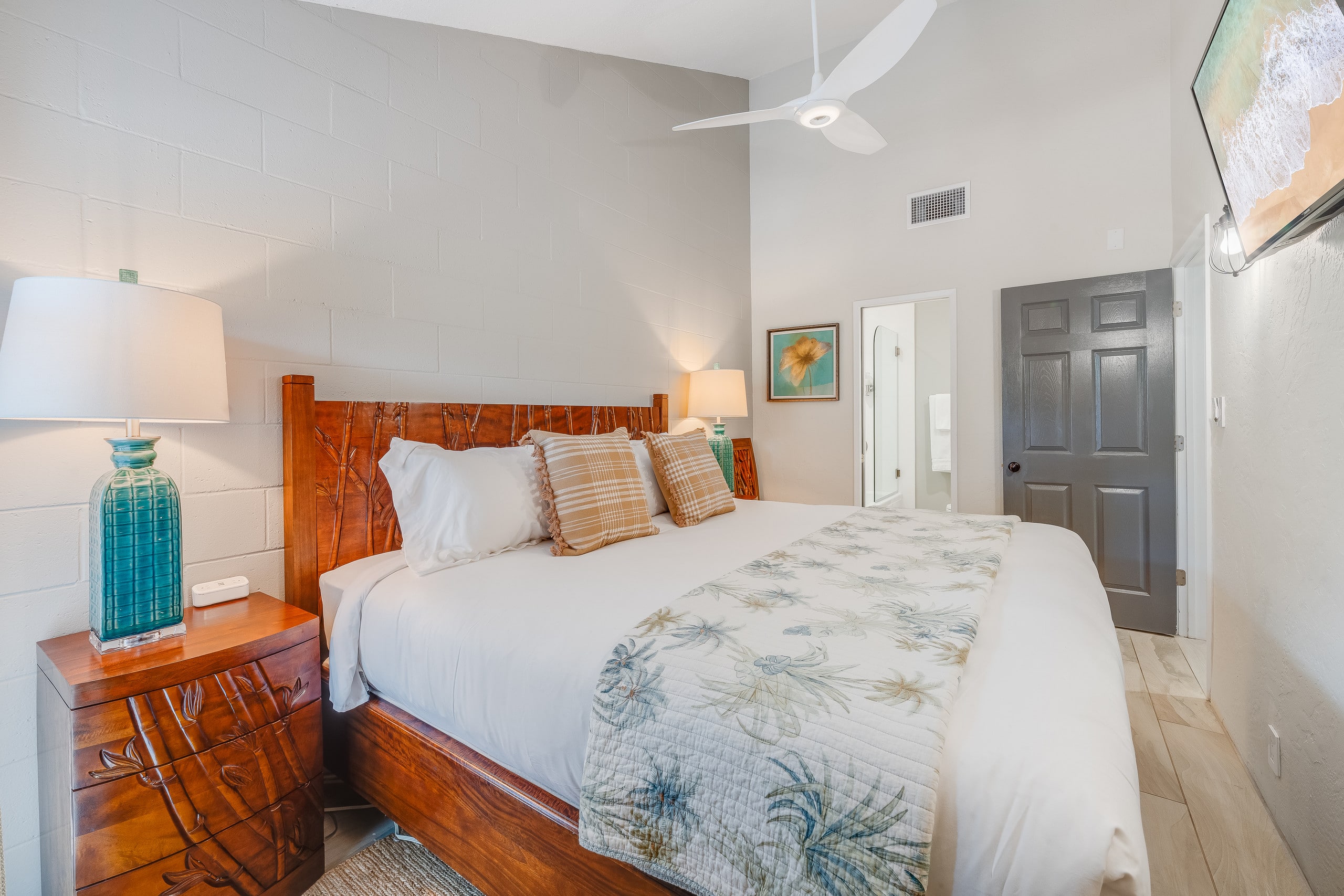 Condo in Kihei · ★4.93 · 2 bedrooms · 2 beds · 2 baths - Image 15