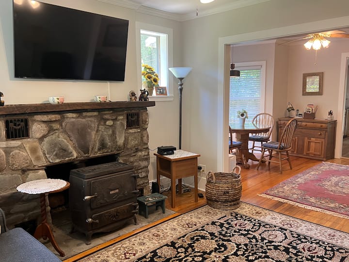 Waterfront Getaway In The Heart Of The Catskills - Phoenicia, NY
