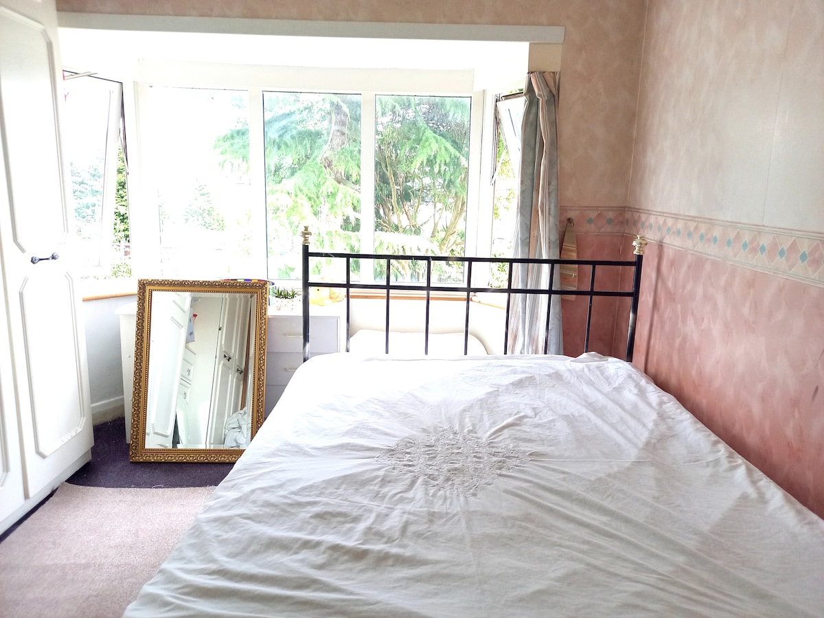 Lovely room in Nice Area near City Center - Houses for Rent in Perry ...