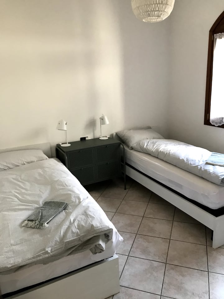 غرفة النوم 1