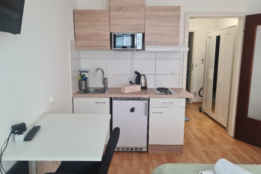 Top Airbnb: Standard Studio in Munich in Ludwigsvorstadt Kliniken