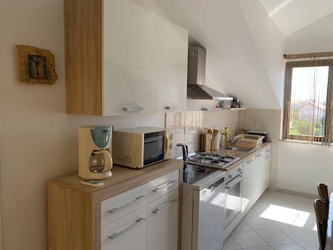 Top performing Airbnb: Beautiful apartment + free parking on site in Vodice