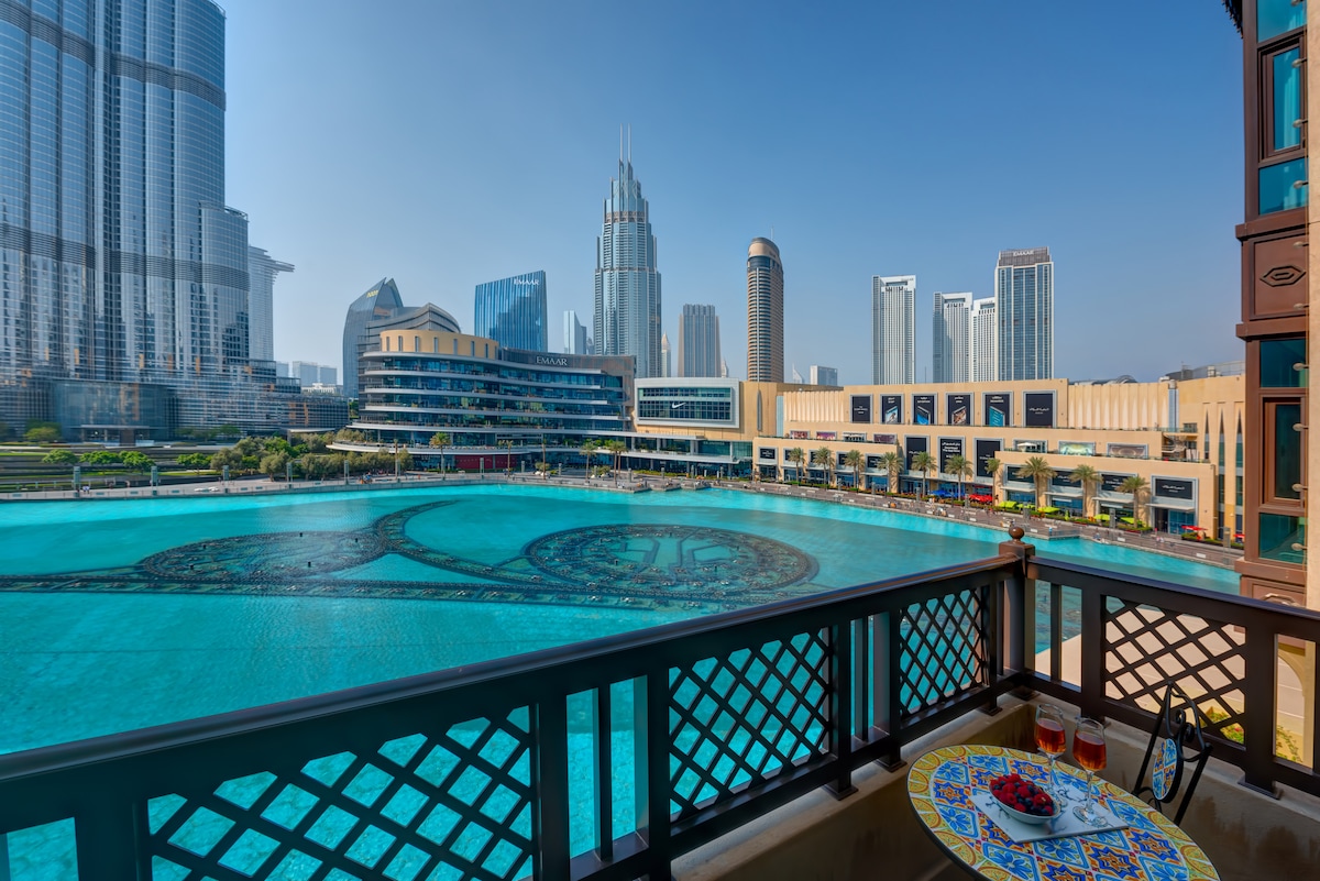 1-Bedroom Apartment · Burj Khalifa View · V 4