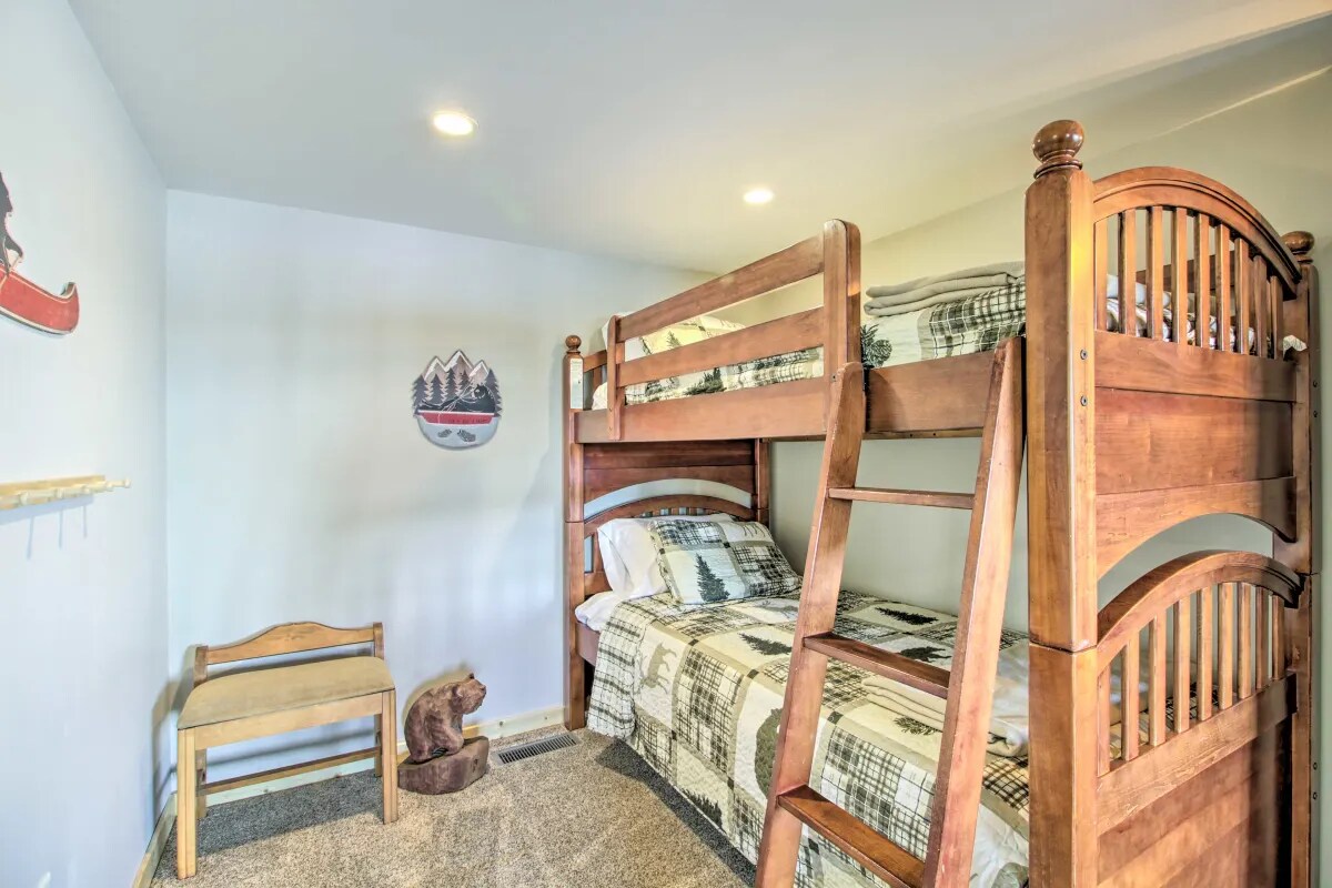 Sleeping Nook | Lower Level | Twin Bunk Beds