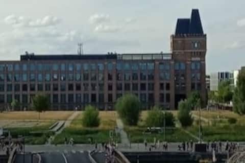 Top performing Airbnb: 2-bedroom apartment Lille Bois Blancs, Euratechnologies in Bois Blancs