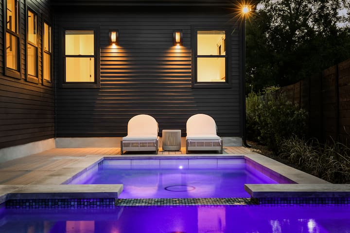 Luxe Resort home/ F1 /Amazing pool