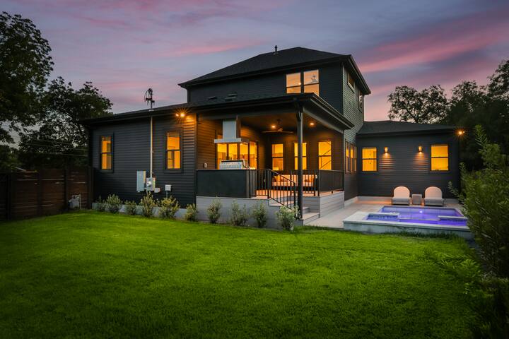 Luxe Resort home/ F1 /Amazing pool gallery image 2