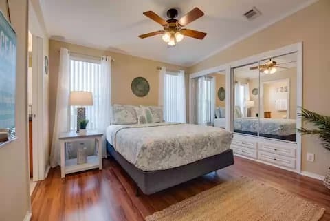 Beautiful Cottage & Amenities in Gated Community