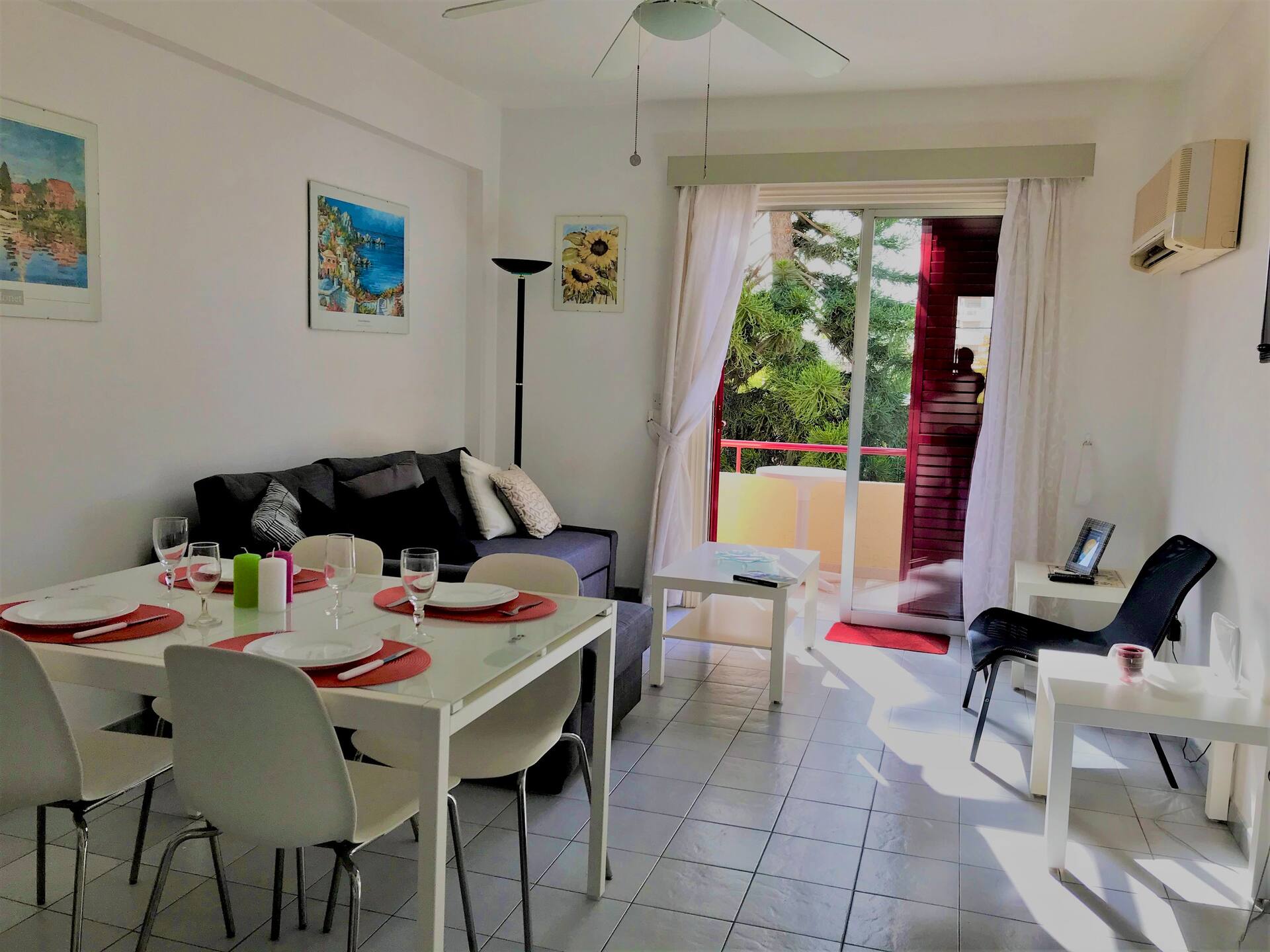 Apartment with large pool — foto 2