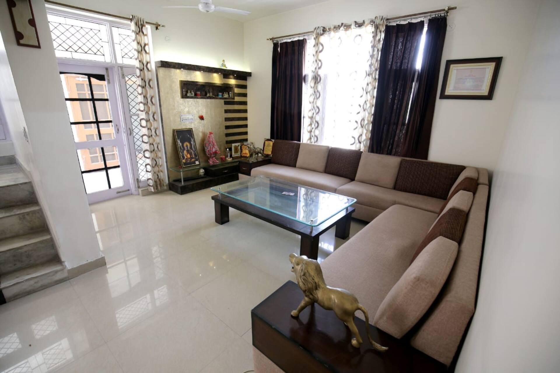 2 bedroom Safe,well furnished, Airy Apartment