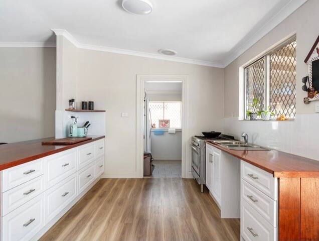 1915 cottage renovated and ready gallery image 2