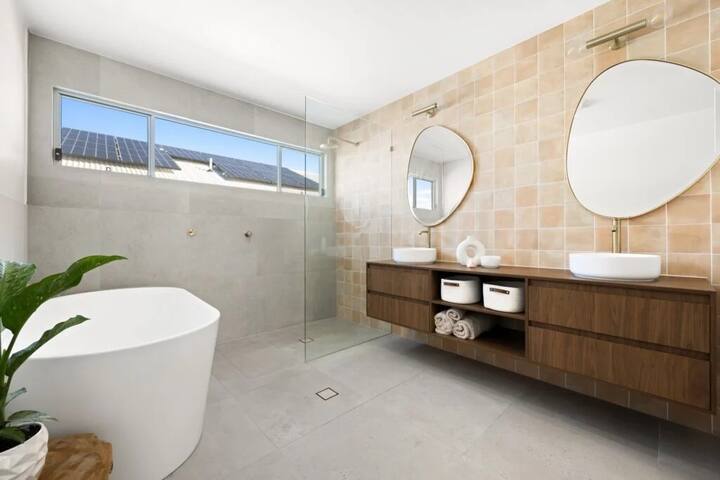 Wunya House Bokarina – beach retreat gallery image 5