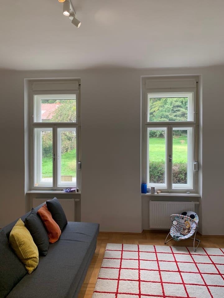 Lovely 2 bedroom vacation house with free parking Vacation homes for